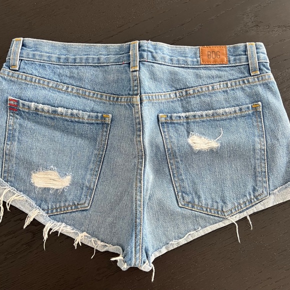 Urban Outfitters denim shorts - Picture 2 of 3